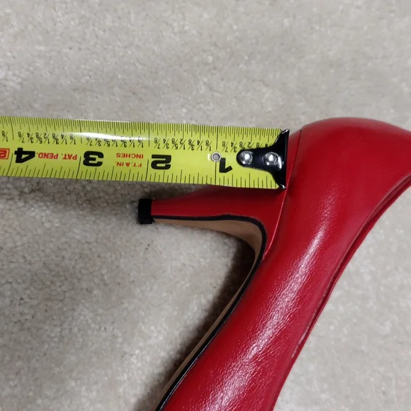 Nickels Women's Red Pumps - Picture 7 of 9